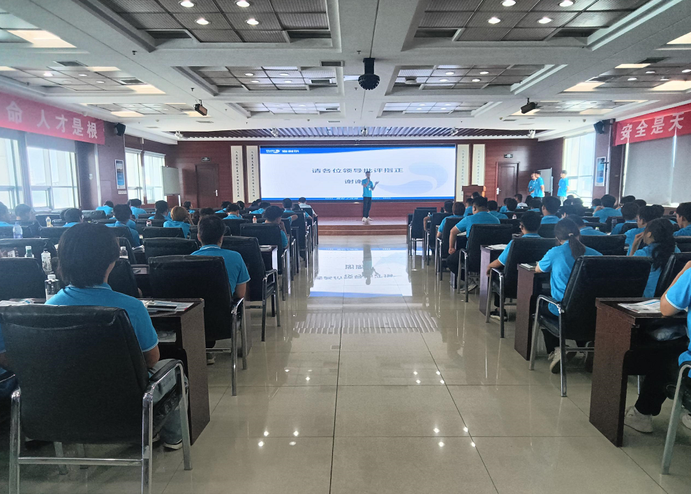 海利尔农资新员工拉练成果汇报会召开